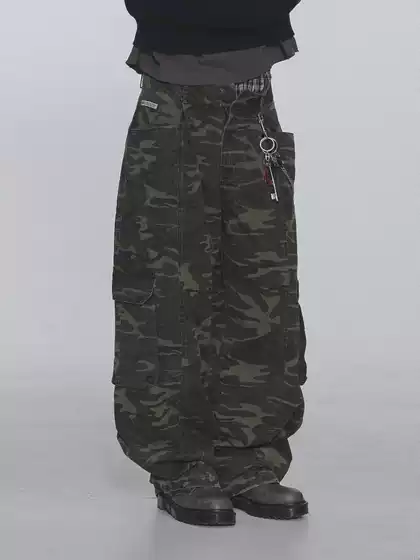 Th90Crew Fried Salt Washed and Faded Loose Straight-Leg Cargo Pants