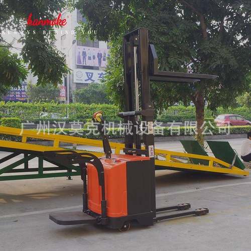 现货供应OPK1吨全电动液压叉车出口款站驾式全电动堆高车