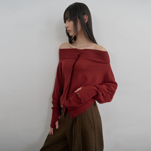 introutro一字肩蝙蝠袖羊毛开衫休闲风通勤百搭宽松针织上衣外套