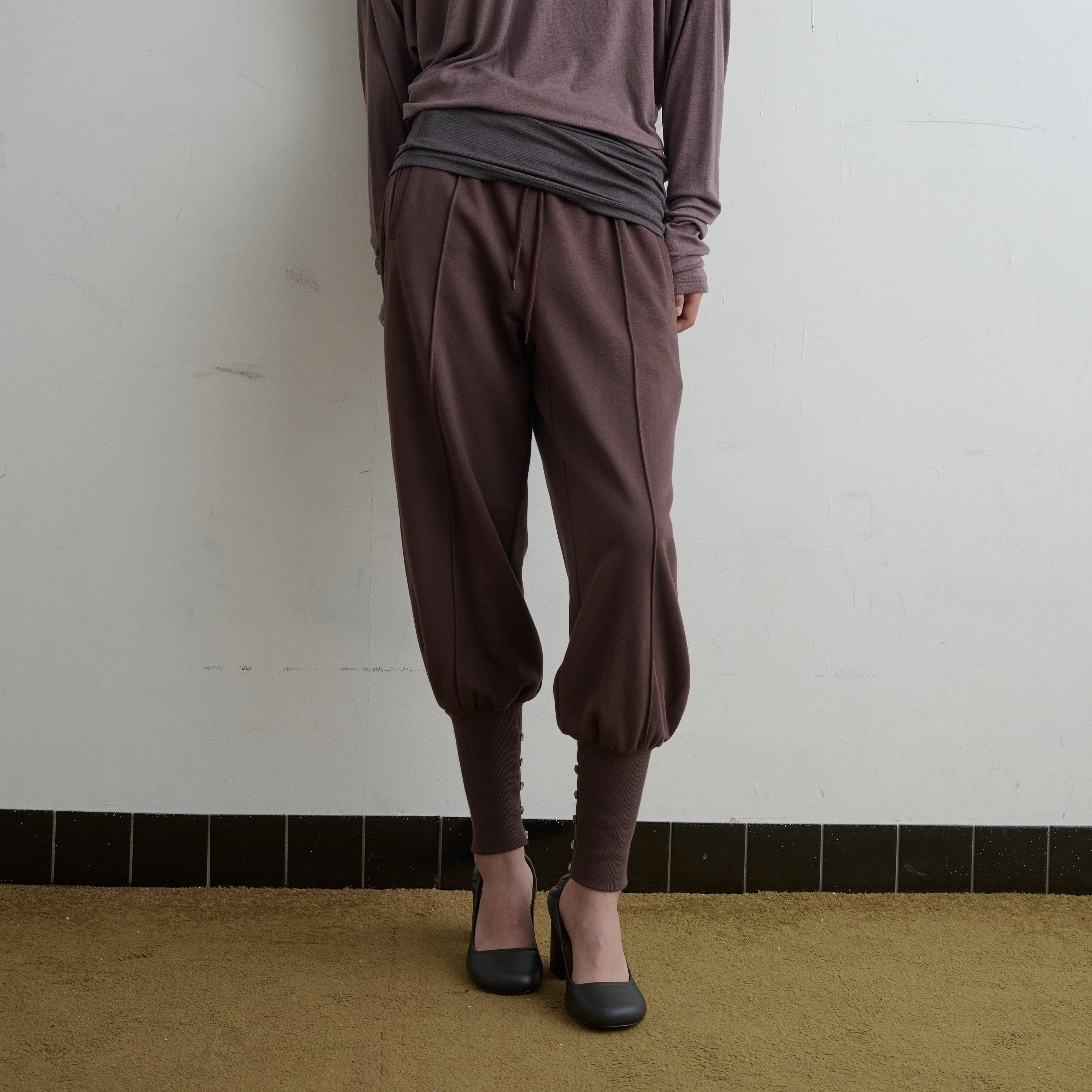 introutro束脚纽扣卫裤复古秋季修身显瘦通勤高腰百搭休闲裤子,女装/女士精品,卫裤,淘宝优惠券,粉丝福利购,淘宝优惠卷