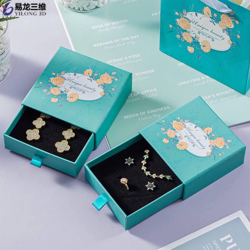 包装盒UV打印机礼盒喷绘机首饰盒彩印logo机器金属彩盒数码印刷机怎么看?