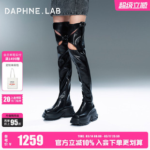 DAPHNE.LAB X MARRKNULL联名方糖过膝靴2025秋冬时装周秀款