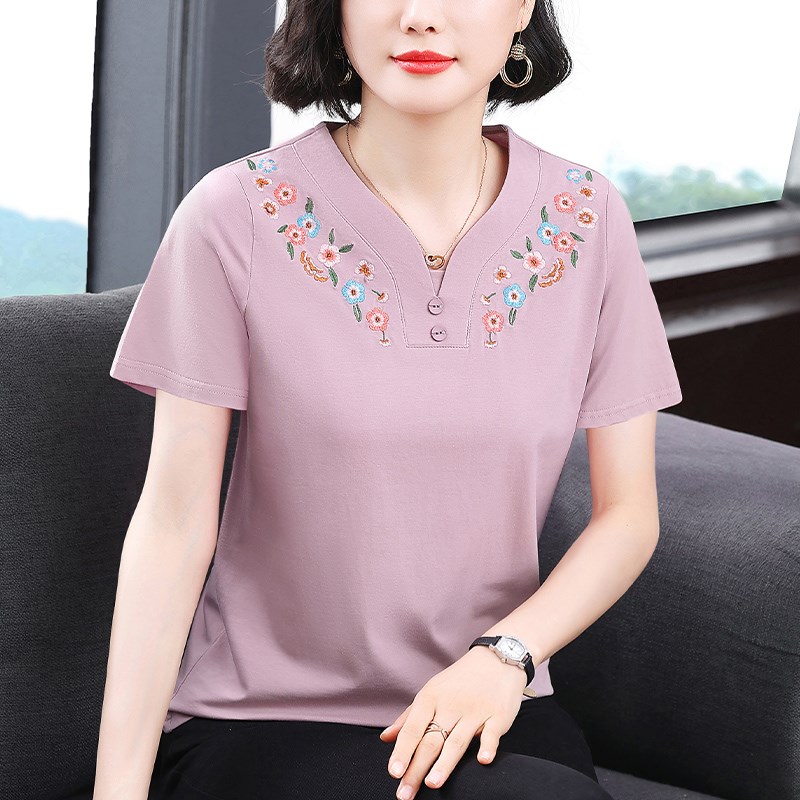 妈妈夏季新款纯棉刺绣短袖T恤杉中年女装宽松V领百搭半袖上衣小衫