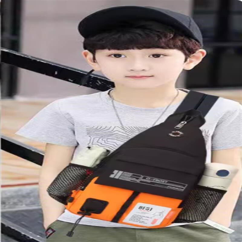 儿童斜挎包男童新款时尚多功能户外单肩包大容量防水胸包小学生男