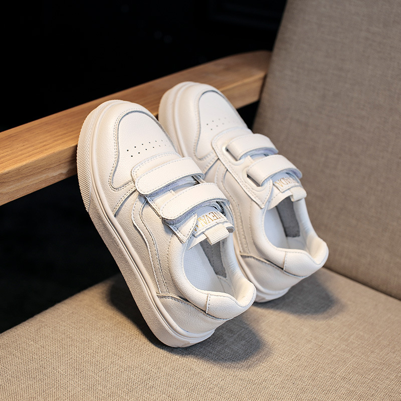 真皮儿童小白鞋2023春秋新款童鞋透气女童板鞋休闲白色男童运动鞋