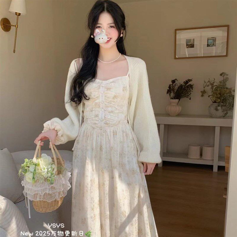 裙子+开衫2025新款温柔风超仙碎花吊带连衣裙女法式显瘦约会长裙
