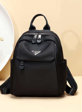 背包旅游轻便大容量黑色双肩包女上班通勤小型背包女士双肩旅行