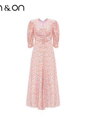 ON＆ON/安乃安夏季出游时尚V领女士抽褶气质减龄真丝桑蚕丝连衣裙