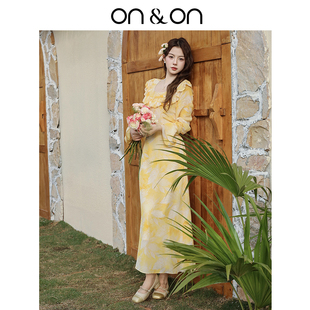 法式 新款 欧若假日风优雅印花收腰连衣裙女 安乃安2025秋季 ON＆ON