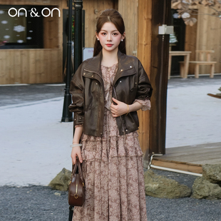 韩系复古琥珀流光抽绳收腰气质连衣裙 新款 ON＆ON 安乃安2025冬季