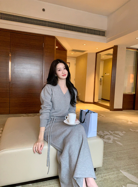 炸鸡欧尼 JeJuna 老钱假日 慵懒风v领系带灰色针织上衣半裙套装女