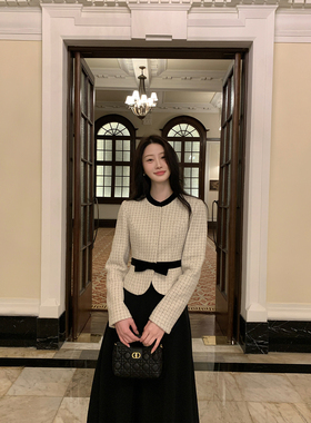 炸鸡欧尼 JeJuna 白秀珠小姐 25羊毛小香风上衣黑色a字半裙套装女