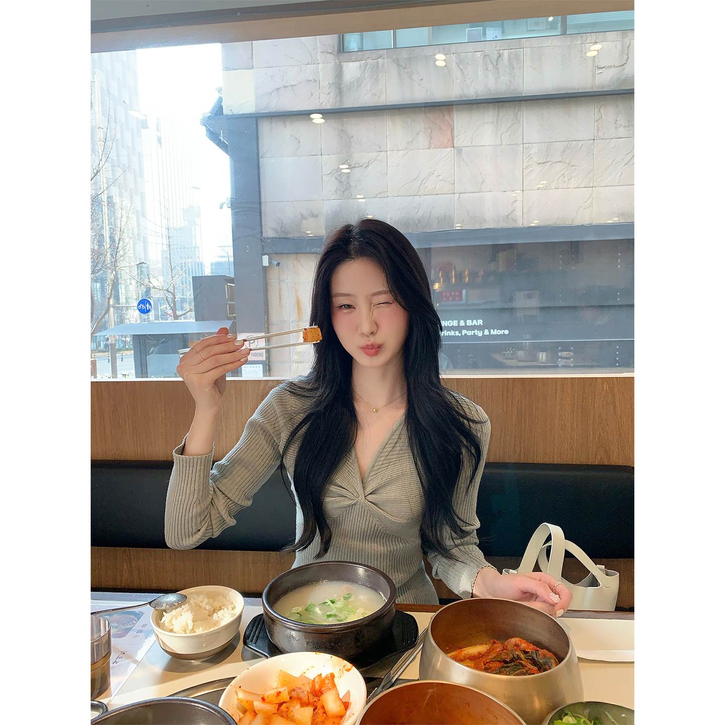 炸鸡欧尼JeJuna 温柔暖意 两色修身v领针织打底衫显瘦内搭上衣女,女装/女士精品,毛针织衫,淘宝优惠券,粉丝福利购,淘宝优惠卷