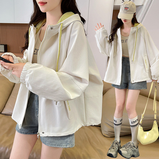 15初中学生13少女12岁大童冲锋衣短款外套女春款宽松休闲夹克上衣