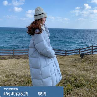 蓝色羊羔毛翻领羽绒服女中长款2025冬季超好看韩系减龄白鸭绒外套