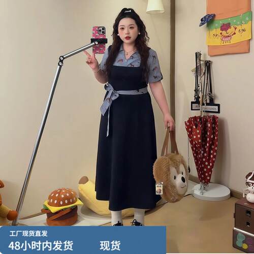 大尺码女装复古格纹撞色收腰显瘦可爱上衣夏季微胖mm藏青抱婴袋裙