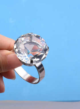 仿真假超级十克拉大钻戒玩具搞笑