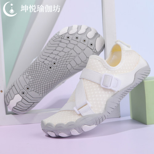 室内健身鞋静音跳绳鞋跳操鞋