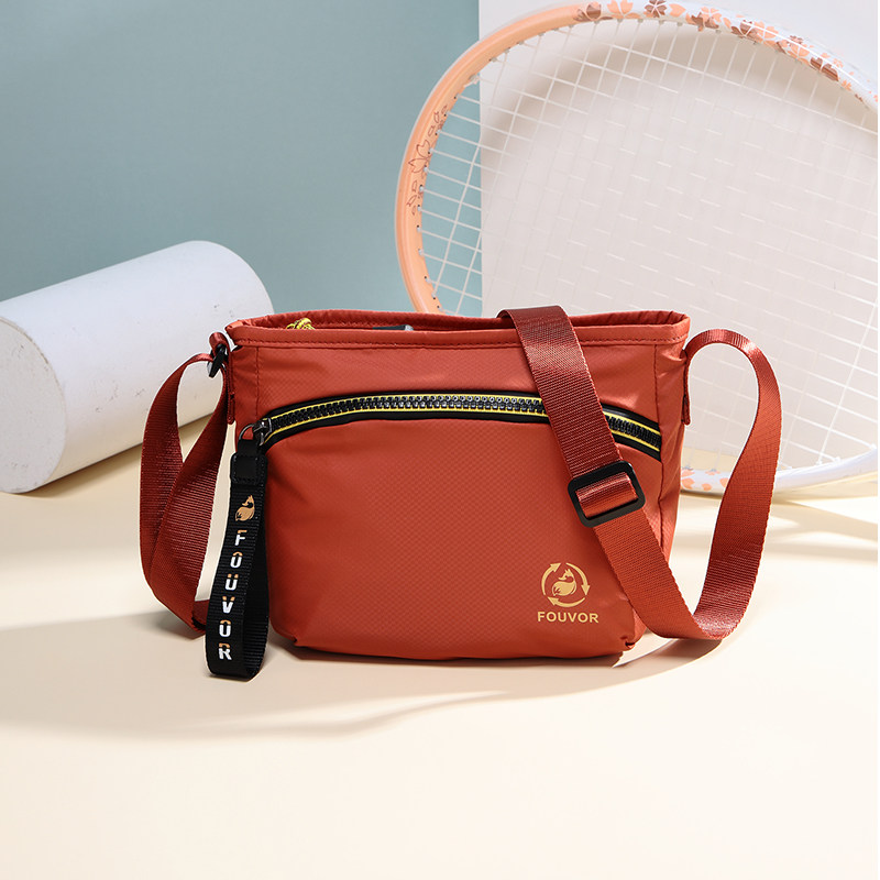 休闲斜挎包女2024新款尼龙女包牛津布小包包单肩背包秋冬帆布包