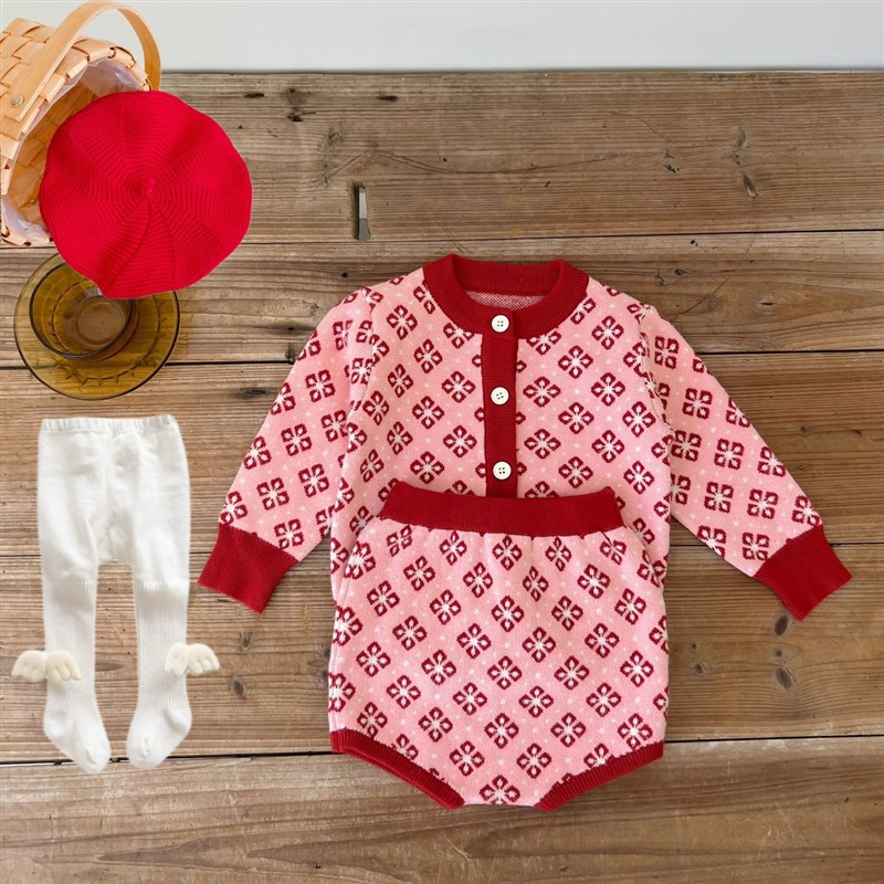韩版婴儿衣服秋冬套装女宝宝新年衣服针织上衣短裤洋派两件式两件