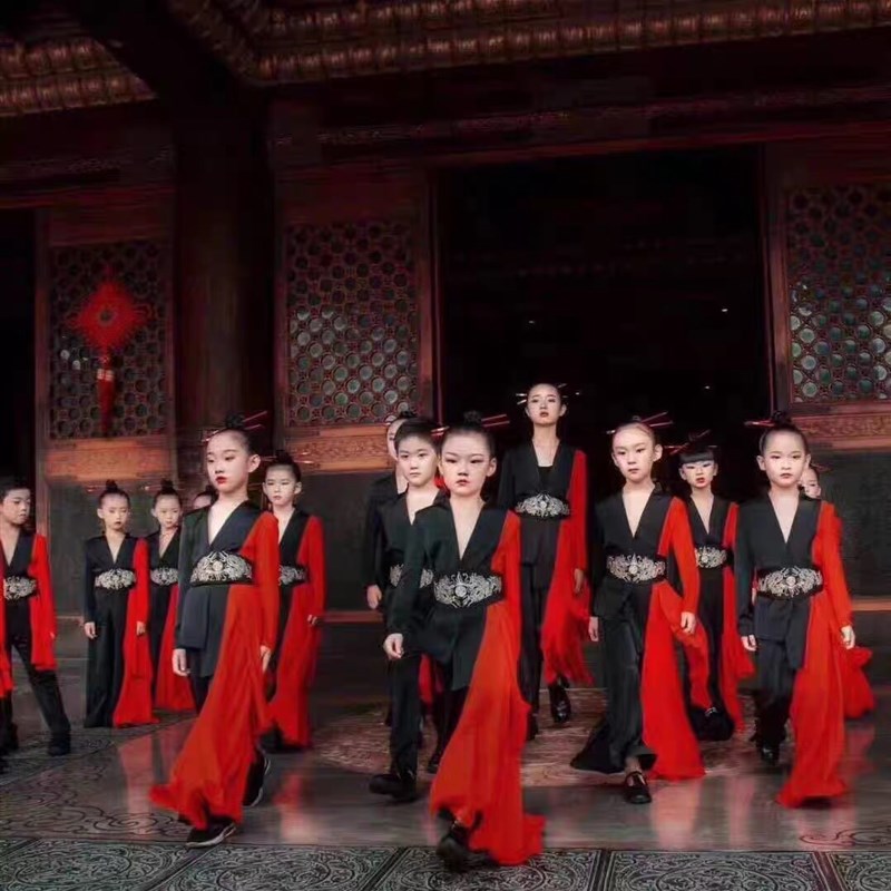 儿童国潮武侠风模特走秀礼服中国风车模舞台演出服T台西装侠客行