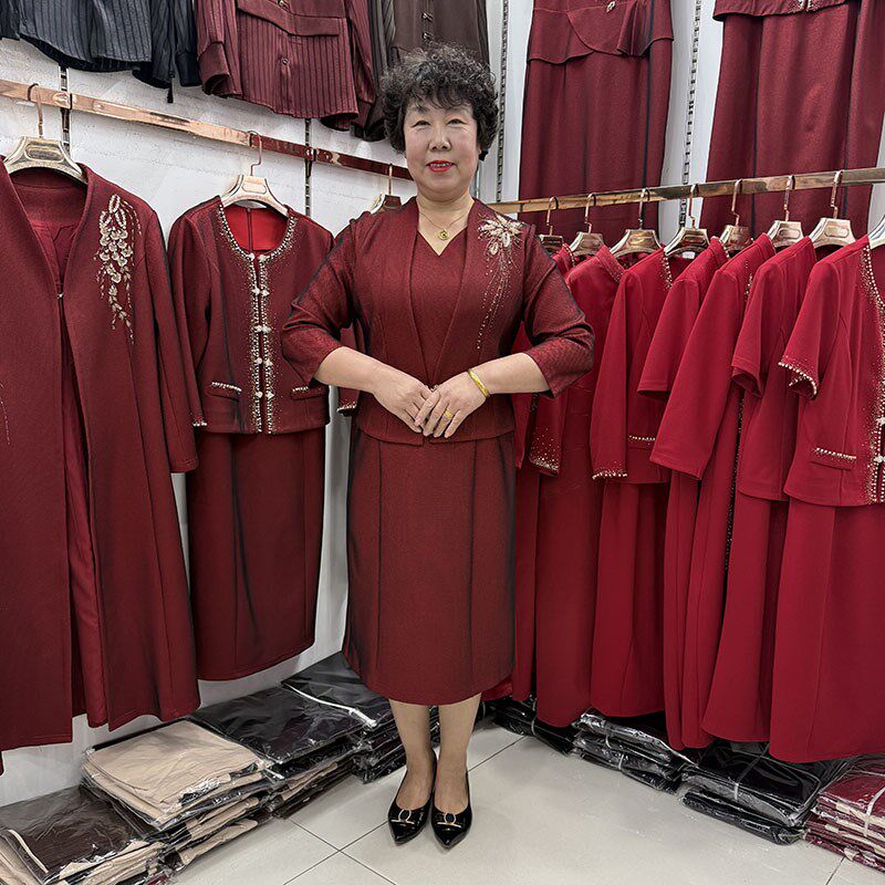 高端妈妈婚宴旗袍假两件套连衣裙2025新款婆婆结婚礼服平时可穿V