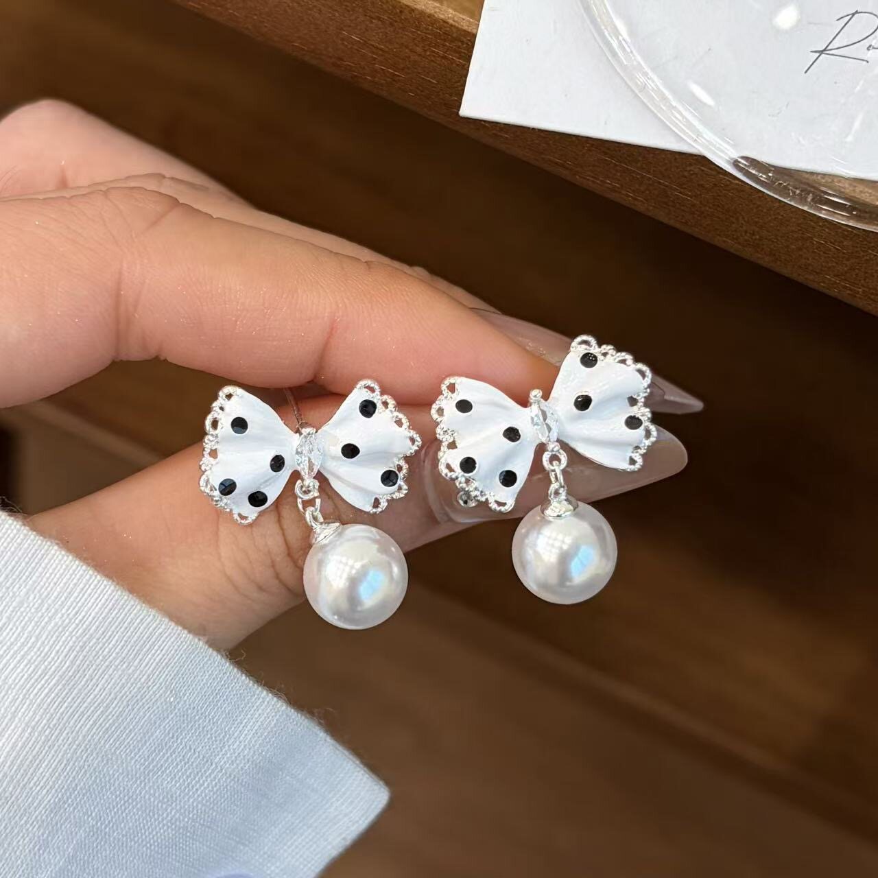精致气质蝴蝶结珍珠耳环