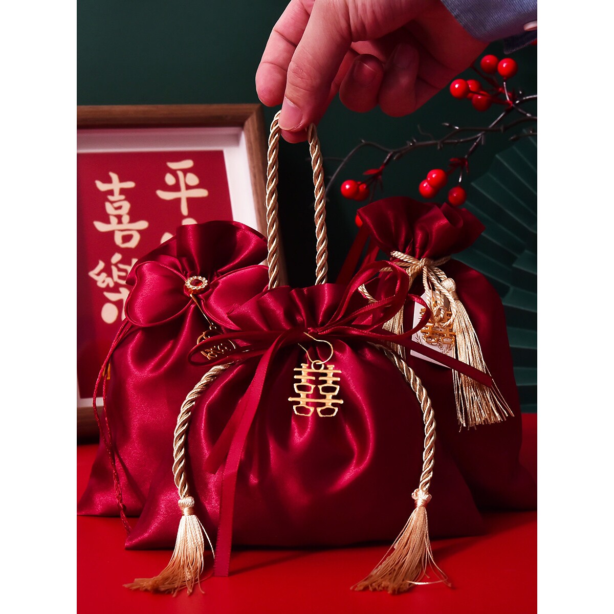 网红喜糖袋子结婚专用伴手礼袋子高级感糖果袋手提式丝绒布礼盒子