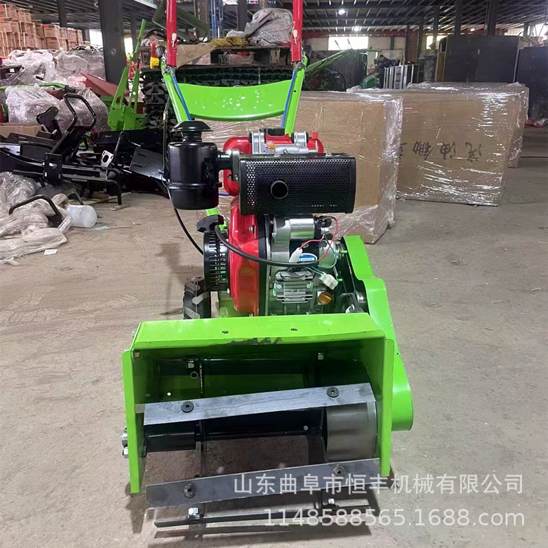 小型汽油开沟耕地锄草果园柴油微耕机农用多功能除草机旋耕四驱