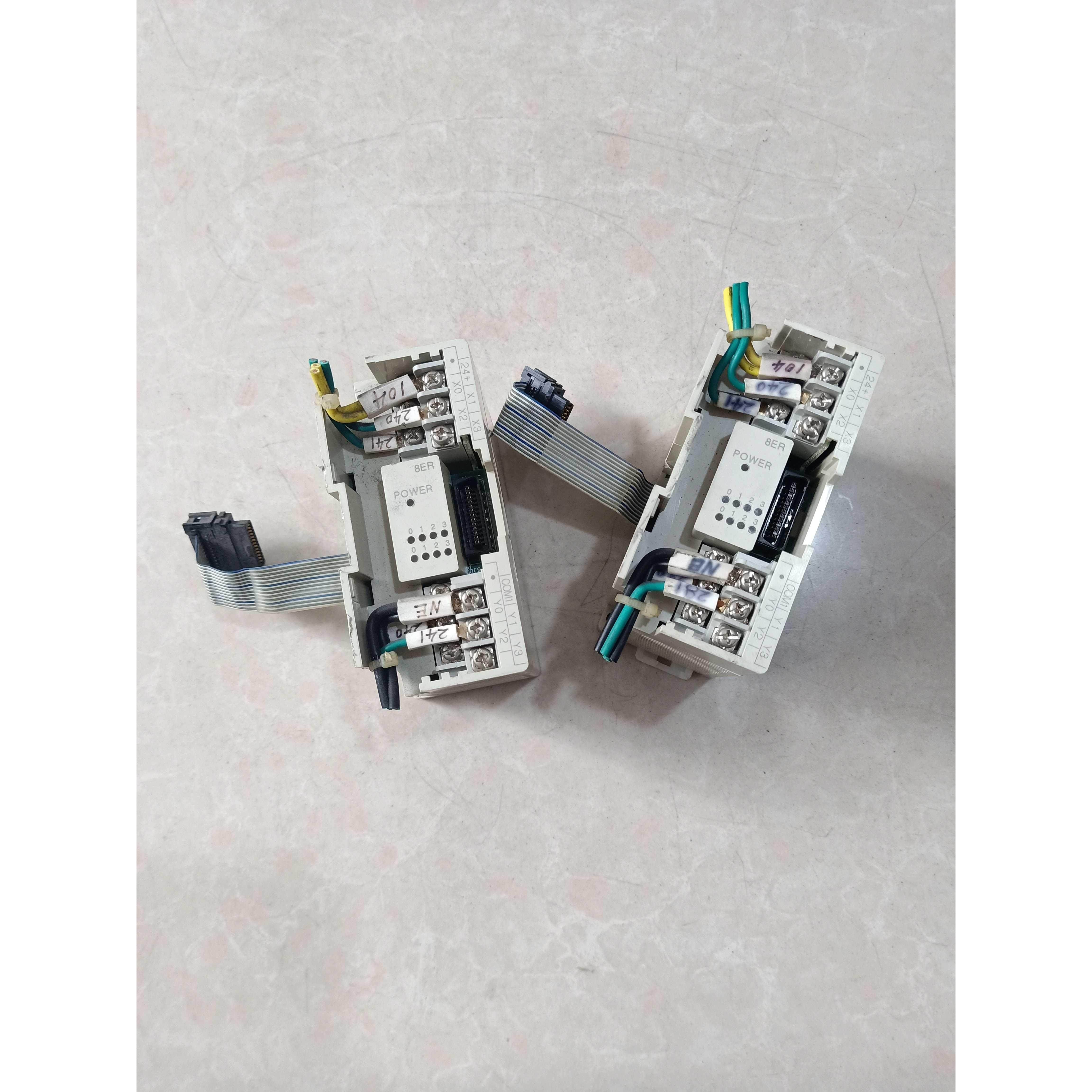 非实价议价议价议价三菱PLC模块 FX2N-8ER 原装拆机实物图二手 少