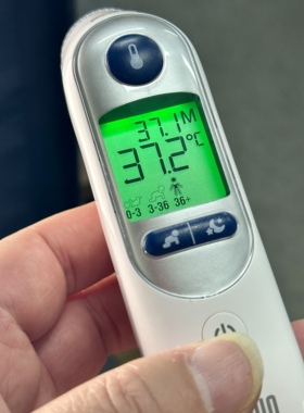 原装正品博朗 IRT6525WE 耳温枪（德版）儿童成人红外线体温计