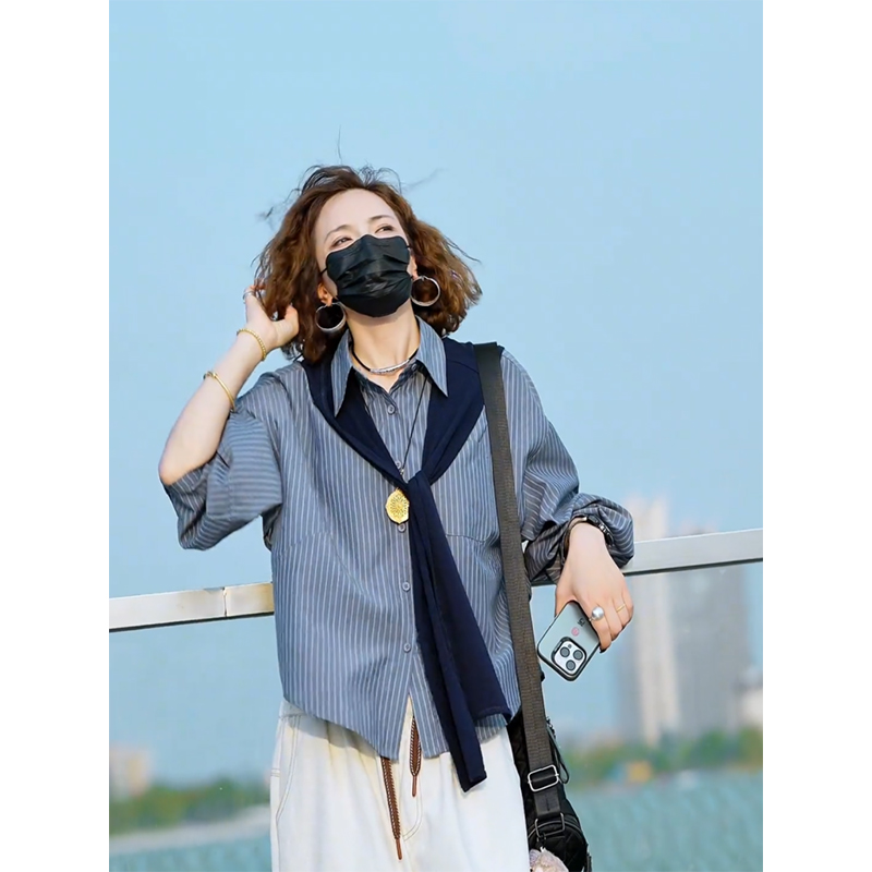 洋气时尚百搭条纹衬衫女2025新款秋季长袖宽松翻领休闲打底衫上衣