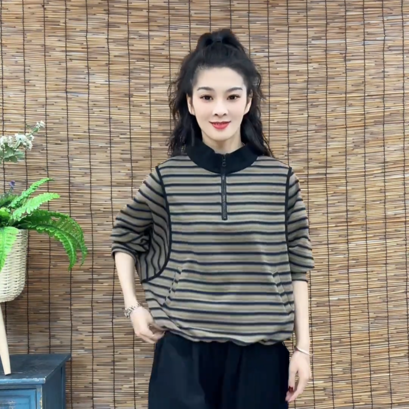时尚半拉链立领条纹卫衣女