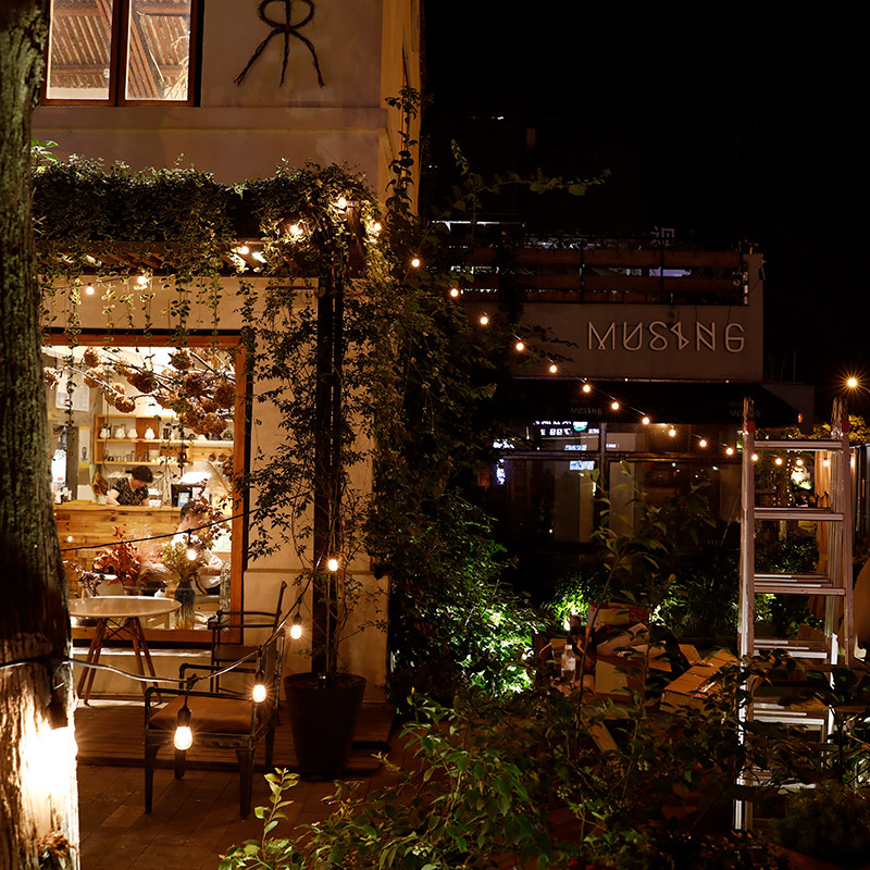 新品户外超亮串灯防水挂灯小灯泡家用庭院花园Q别墅装饰灯阳台氛