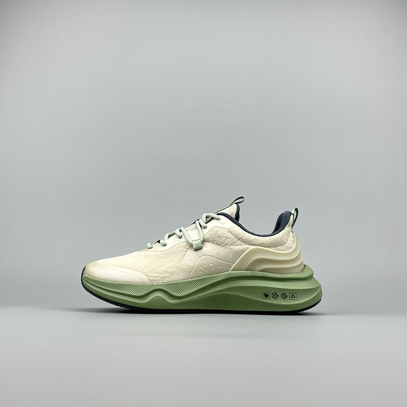 稀缺外贸男女透气踩屎感运动户外越野跑步鞋网面高密回弹情侣跑鞋