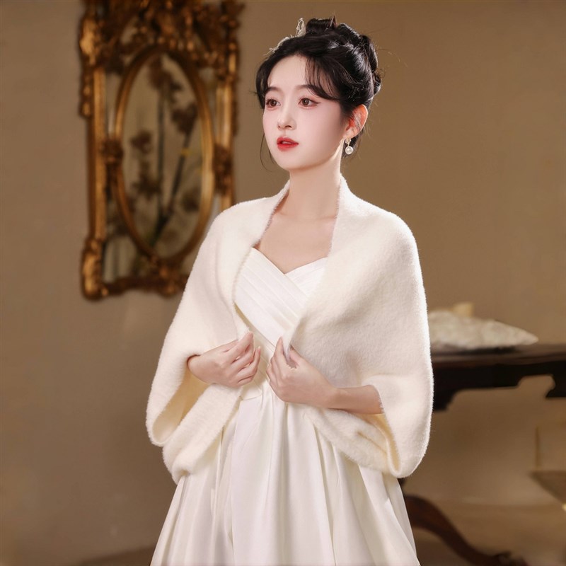 婚纱披肩新娘秋冬季结婚小外套旗袍开衫外搭敬酒服斗篷复古白色