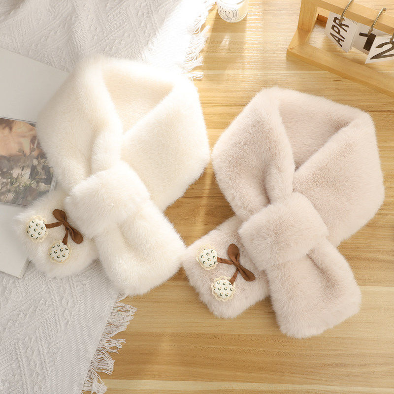 小毛绒清新可爱围巾女秋冬防寒花朵脖套保暖百搭交叉毛毛围脖学生