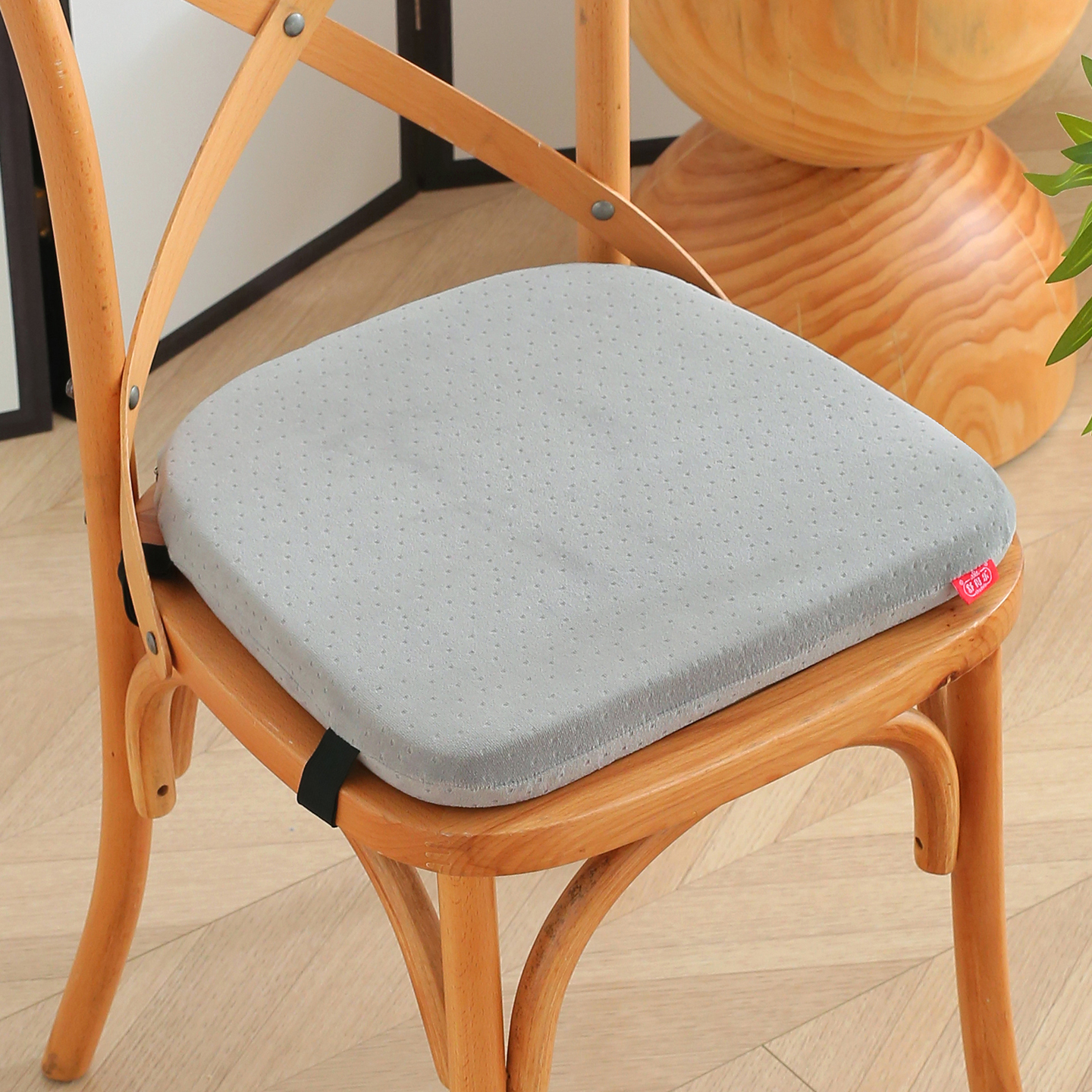 马蹄形椅子坐垫乳胶座垫轻奢高级感餐厅餐椅垫子新中式防滑可拆洗