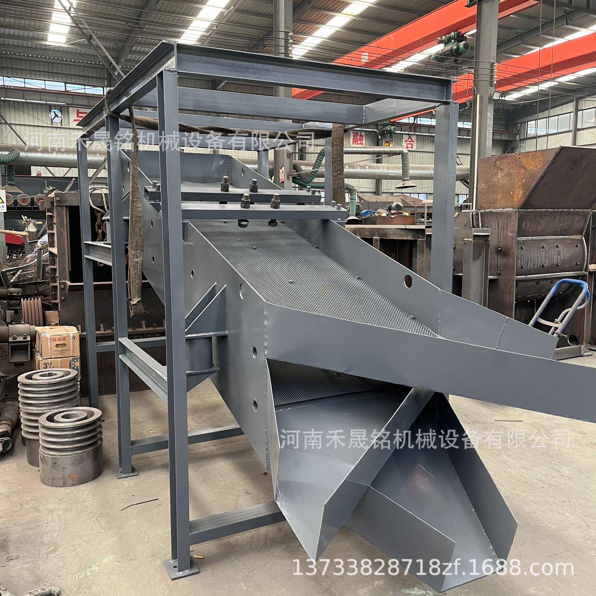 工厂直供小型碎石机用振动筛分机砂石震动筛选机移动多层振动筛