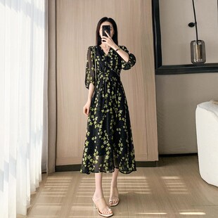 温柔风雪纺碎花连衣裙女夏季2025新款显瘦高端气质收腰显瘦茶歇裙