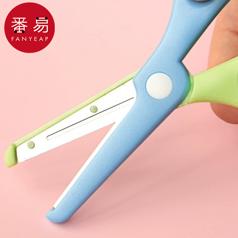 剪刀/儿童AB1S242-便携裁纸学生简单家用手工工具剪纸圆头幼儿防