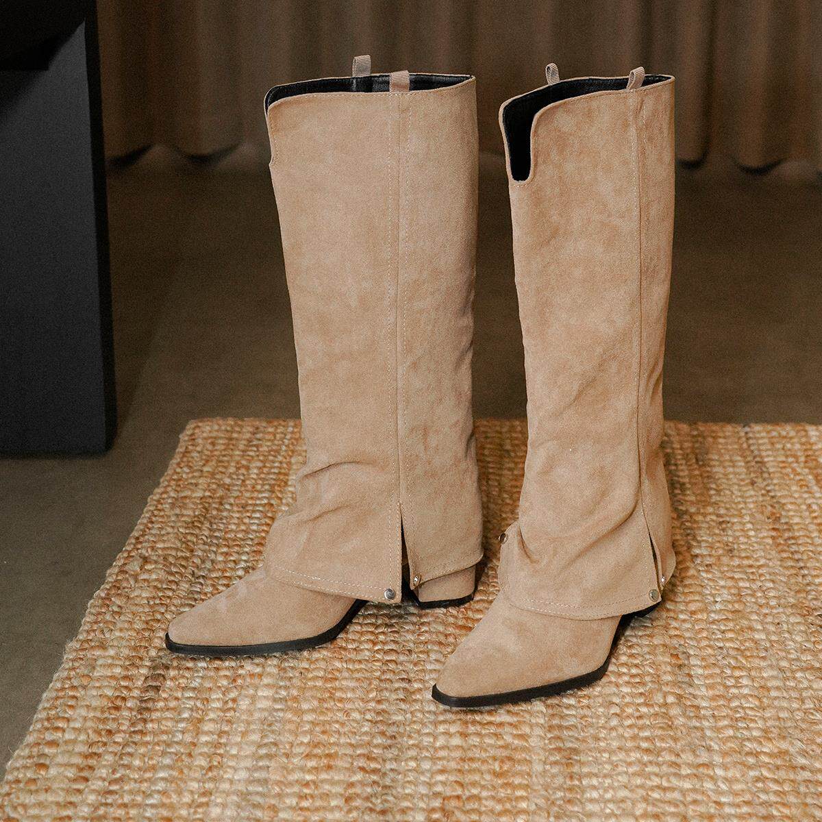 梨小七~欧美时尚绒面长筒裤管靴女尖头粗跟遮肉粗腿不过膝骑士靴
