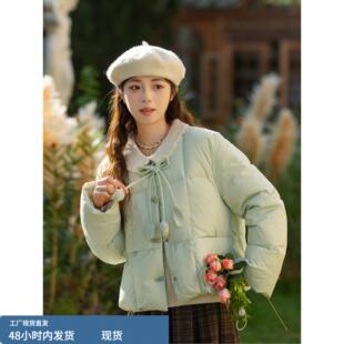 浅绿色短款圆领羽绒服女2025冬新款设计感保暖面包服外套