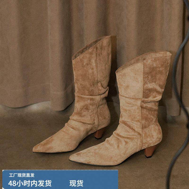 梨小七~覆古V口尖头小众高跟西部靴女褶皱绒面宽筒显瘦沙漠骑士靴