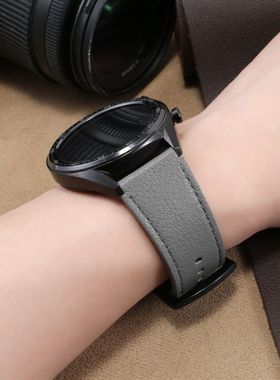 适用真皮手表带代用华为GT2 PRO保时捷版灰色荣耀magic智能蝴蝶扣