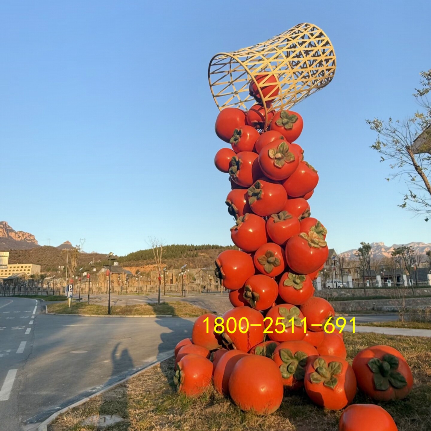 创意水果西红柿橙子果篮模型天降柿子篮雕塑农业园公园景观装饰品