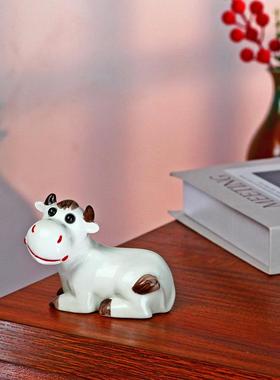 牛摆件工位好运陶瓷小牛摆件办公室家居办公桌装饰白瓷桌面客厅瓷
