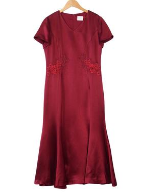 【六礼】精选品牌女装高端时尚气质百搭酒红连衣裙A2-17351