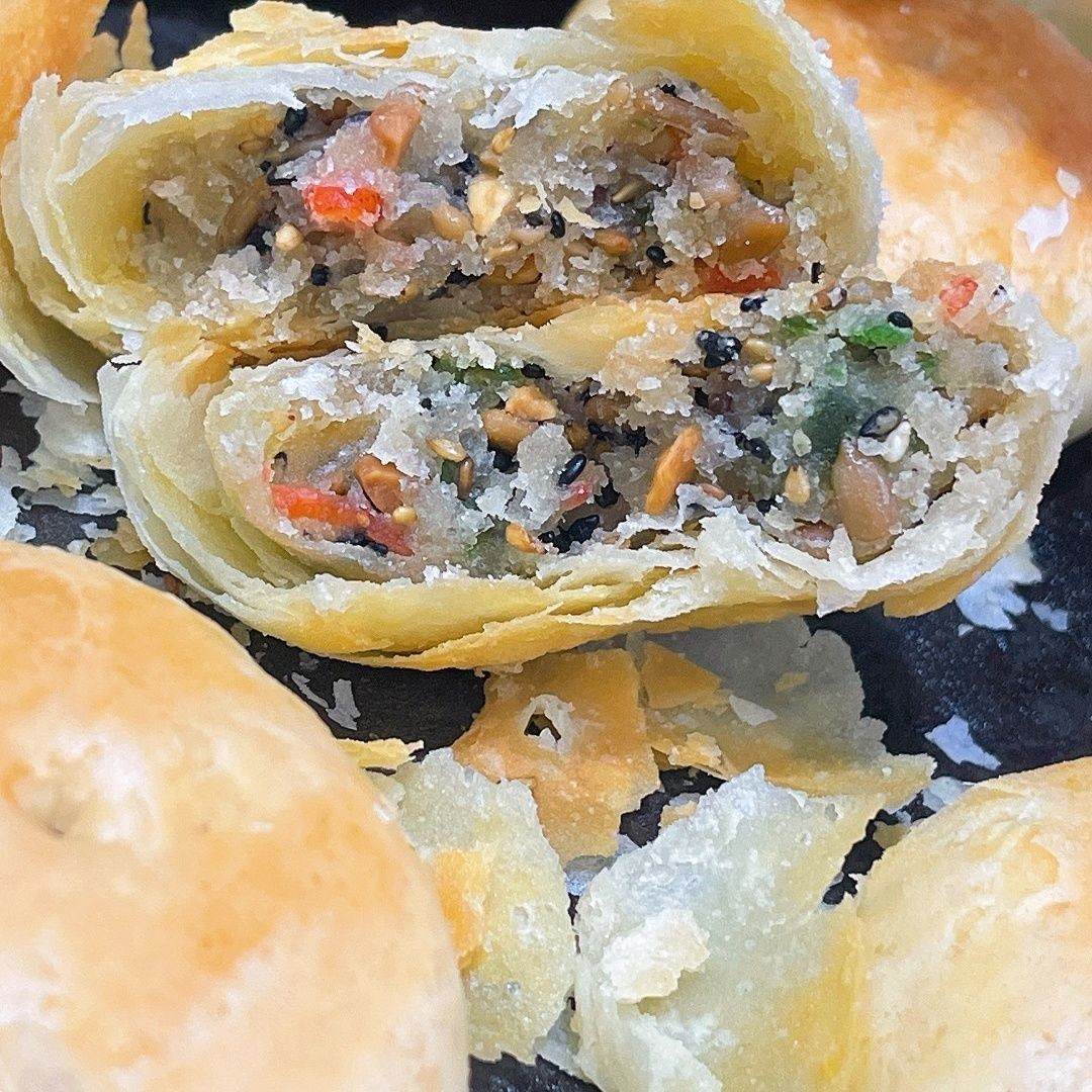 酥皮五仁月饼老式手工苏式酥饼传统糕点心解馋办公室零食皮薄月饼