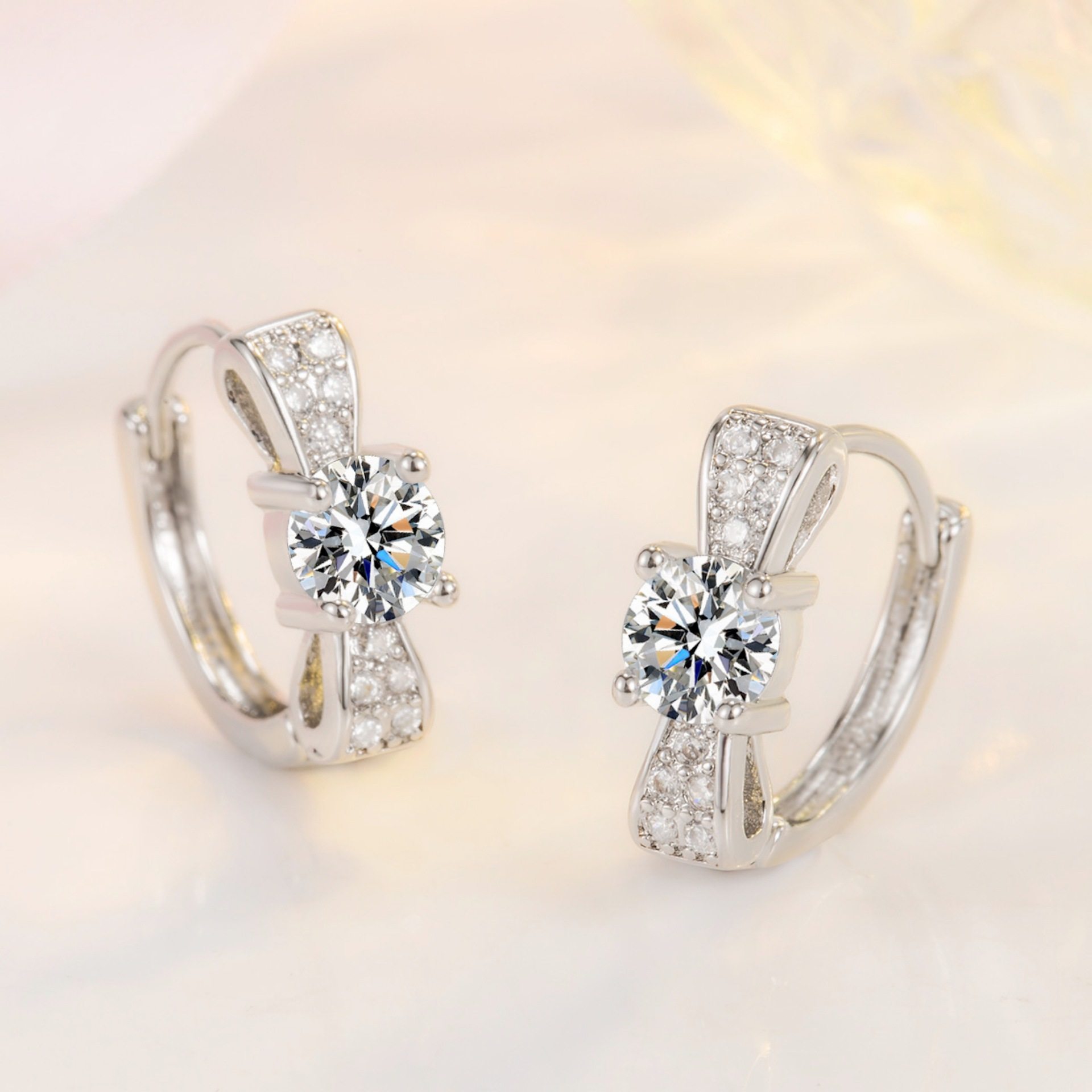 钻石之乡河南商丘韩版气质创意镶钻蝴蝶结耳扣耳环短款耳坠 a2635